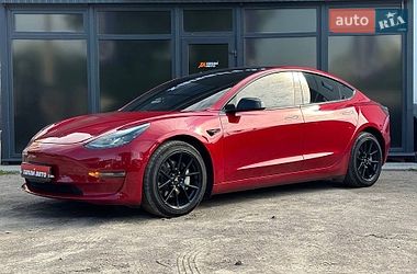 Tesla Model 3  2020