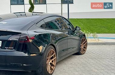 Седан Tesla Model 3 2018 в Рівному