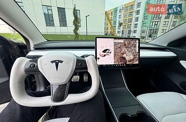 Седан Tesla Model 3 2018 в Рівному