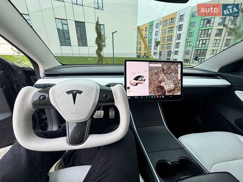 Седан Tesla Model 3 2018 в Рівному