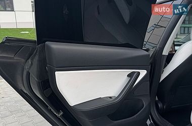 Седан Tesla Model 3 2018 в Рівному