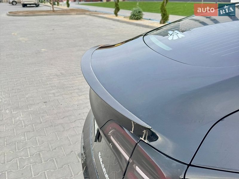 Седан Tesla Model 3 2018 в Рівному