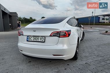 Седан Tesla Model 3 2020 в Львові