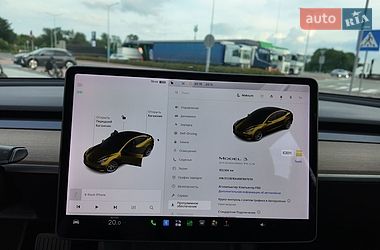 Седан Tesla Model 3 2020 в Львові