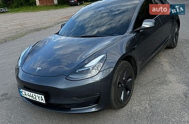 Tesla Model 3  2022
