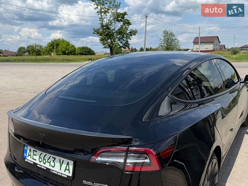 Седан Tesla Model 3 2021 в Дніпрі