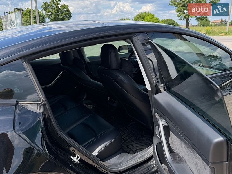 Седан Tesla Model 3 2021 в Дніпрі