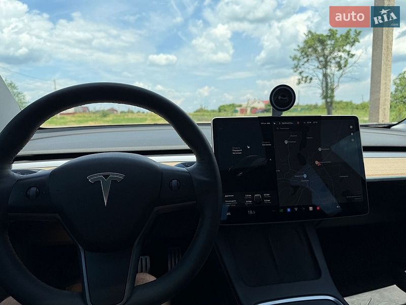 Седан Tesla Model 3 2021 в Дніпрі
