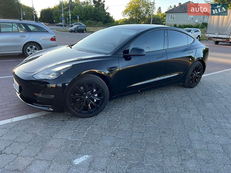 Tesla Model 3 2021