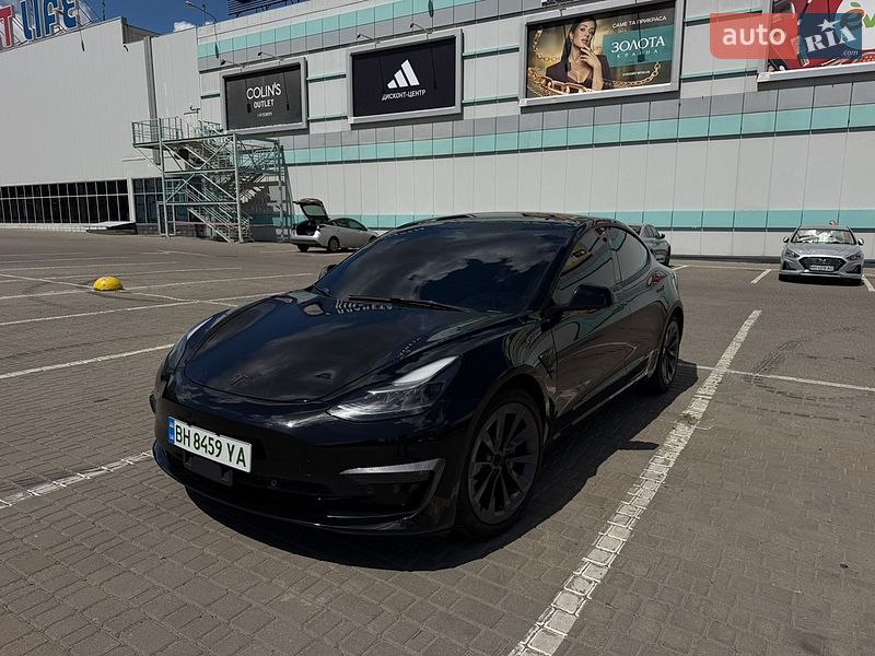 Tesla Model 3 2022