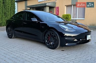 Tesla Model 3  2022