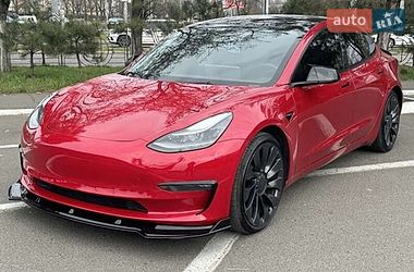 Tesla Model 3  2022