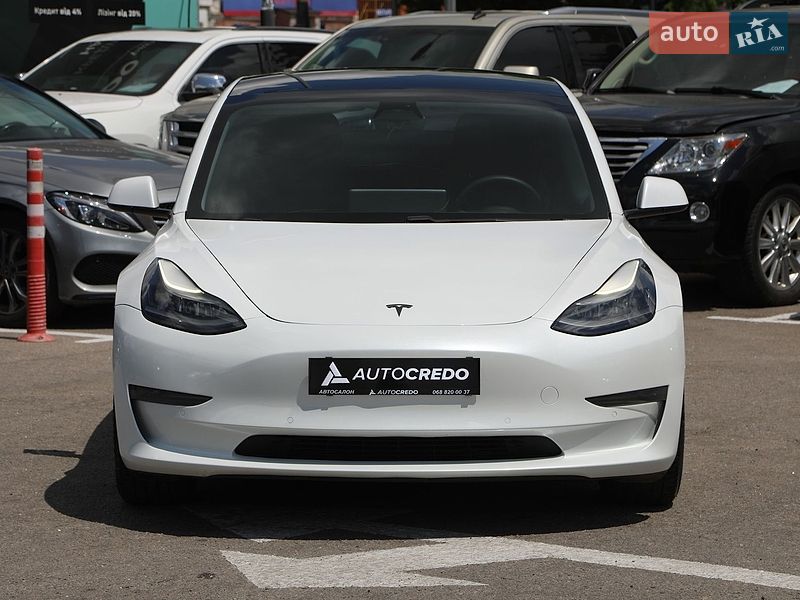 Седан Tesla Model 3 2021 в Харькове