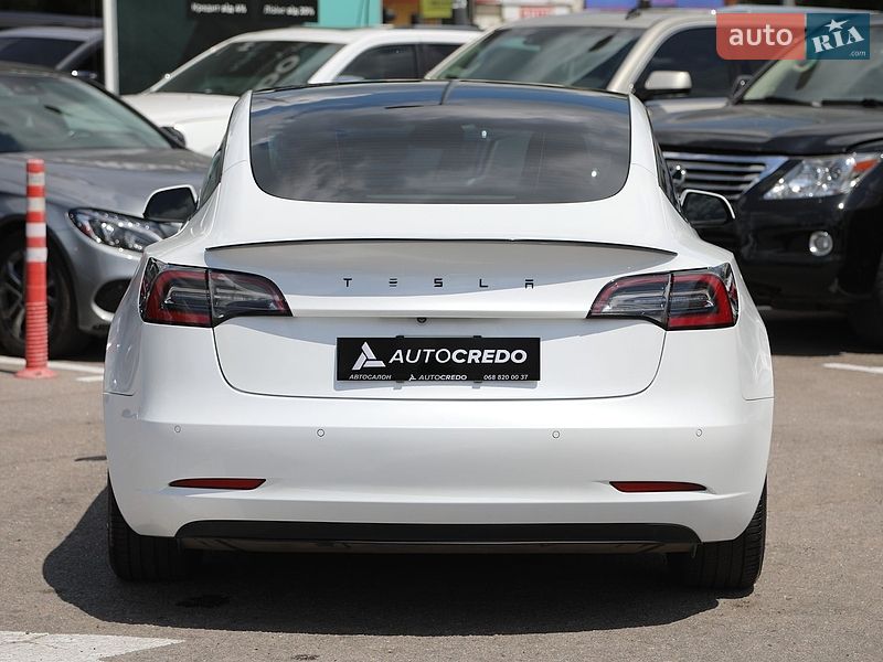 Седан Tesla Model 3 2021 в Харькове