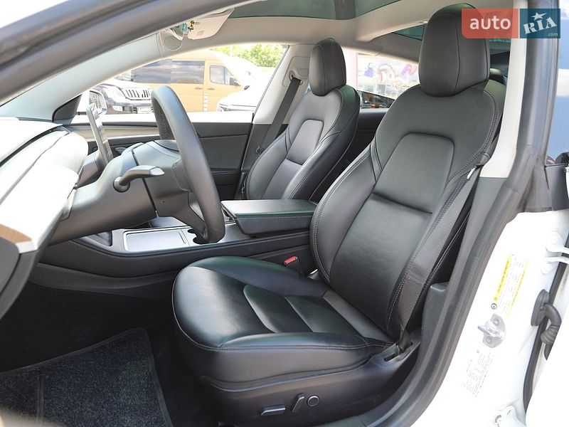 Седан Tesla Model 3 2021 в Харькове