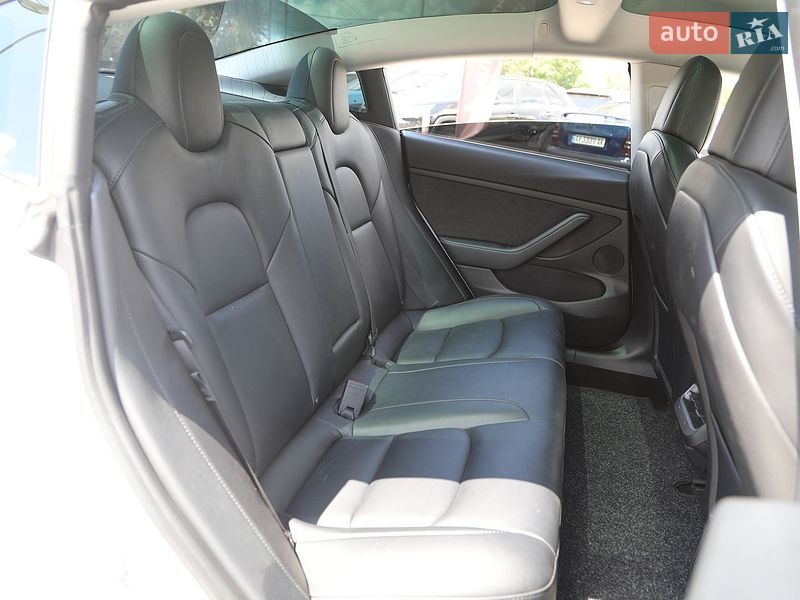 Седан Tesla Model 3 2021 в Харькове