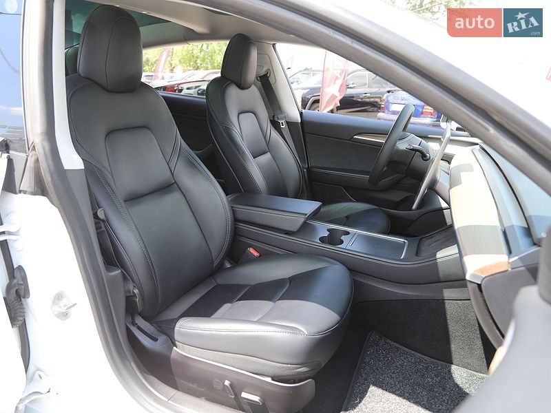 Седан Tesla Model 3 2021 в Харькове