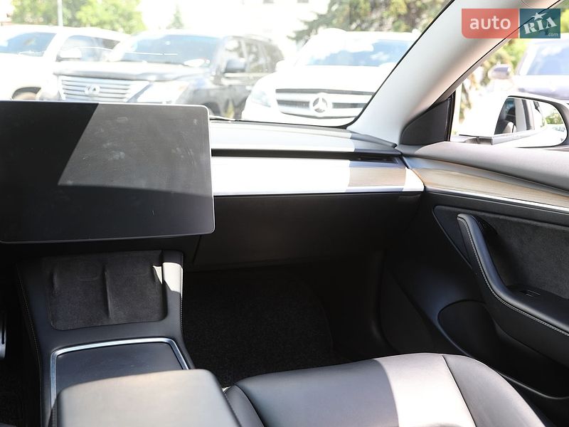 Седан Tesla Model 3 2021 в Харькове