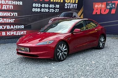 Tesla Model 3  2024