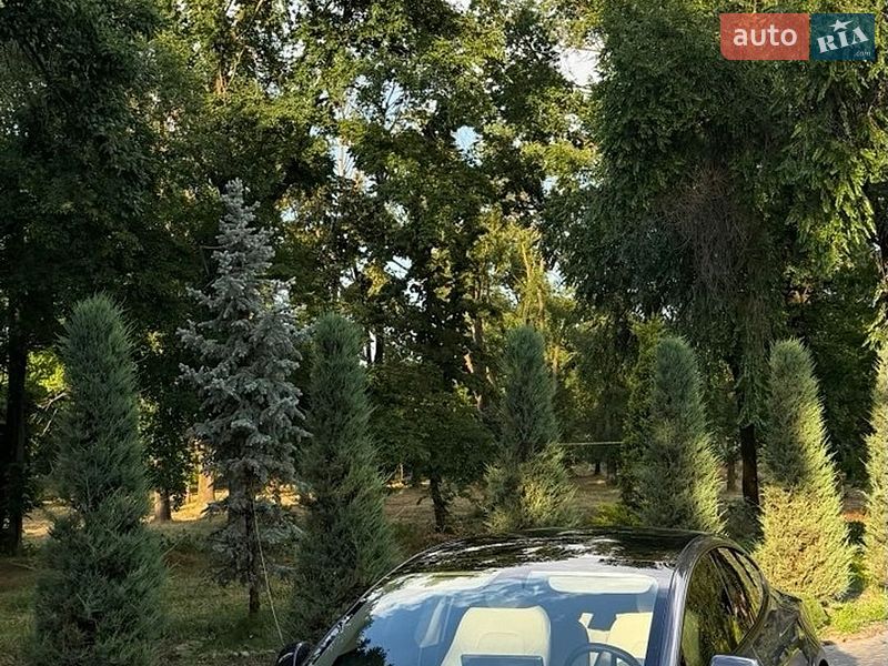 Седан Tesla Model 3 2022 в Измаиле
