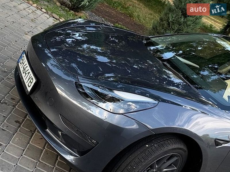 Седан Tesla Model 3 2022 в Измаиле