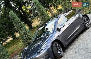 Седан Tesla Model 3 2022 в Измаиле
