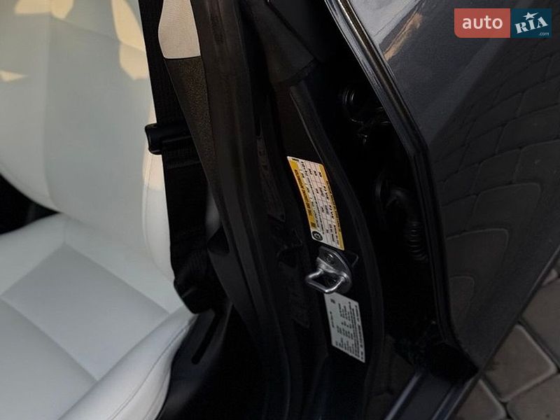 Седан Tesla Model 3 2022 в Измаиле