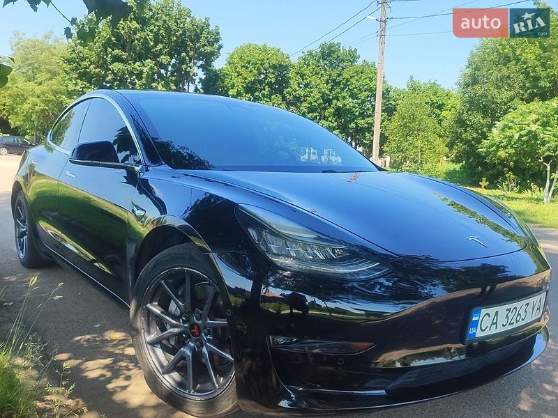 Tesla Model 3 2019