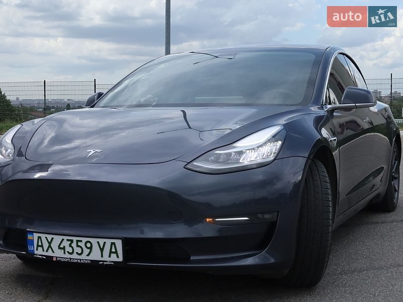 Седан Tesla Model 3 2020 в Харкові