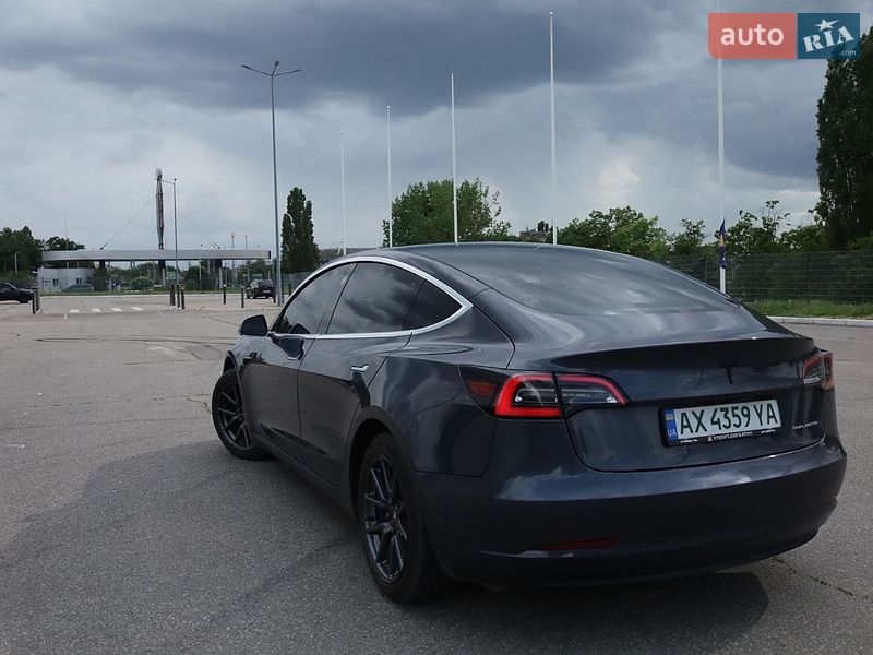 Седан Tesla Model 3 2020 в Харкові