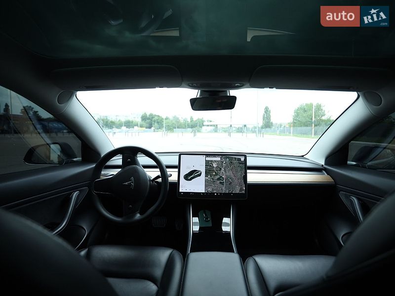 Седан Tesla Model 3 2020 в Харкові