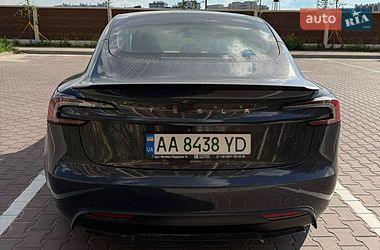 Седан Tesla Model 3 2024 в Киеве