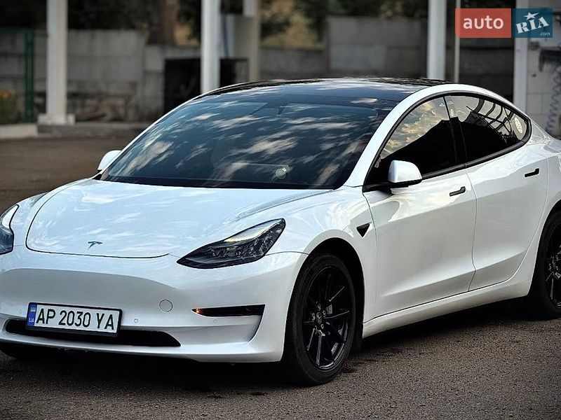 Седан Tesla Model 3 2021 в Запоріжжі