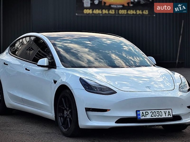 Седан Tesla Model 3 2021 в Запоріжжі
