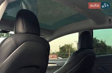 Седан Tesla Model 3 2021 в Запоріжжі