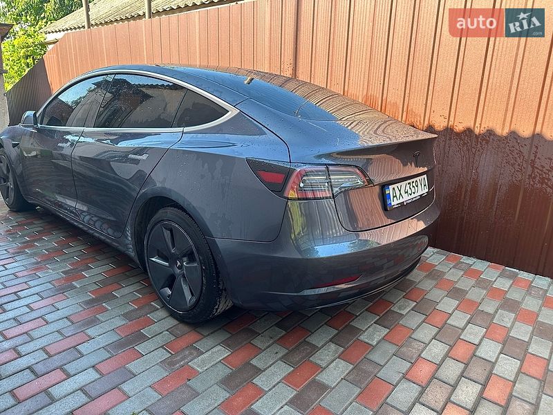 Седан Tesla Model 3 2020 в Харкові