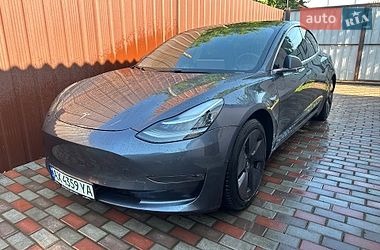 Седан Tesla Model 3 2020 в Харкові