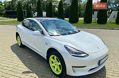 Tesla Model 3 2019