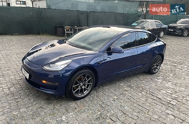 Tesla Model 3  2018