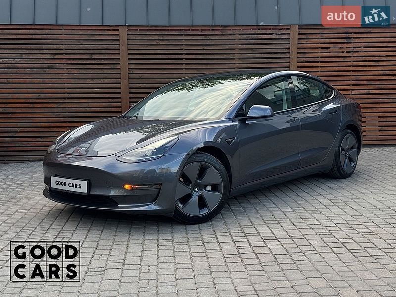 Tesla Model 3 2020