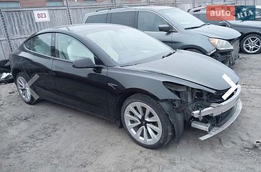 Седан Tesla Model 3 2023 в Львове