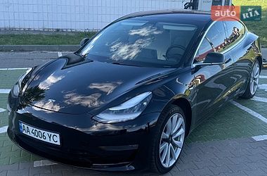 Tesla Model 3  2019