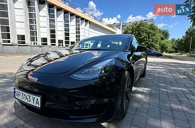Tesla Model 3  2022