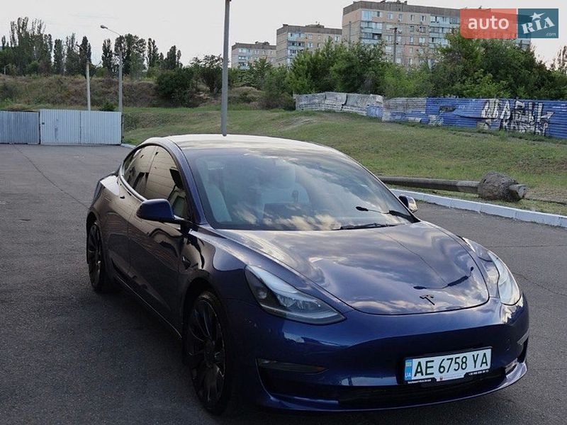 Седан Tesla Model 3 2022 в Кривом Роге