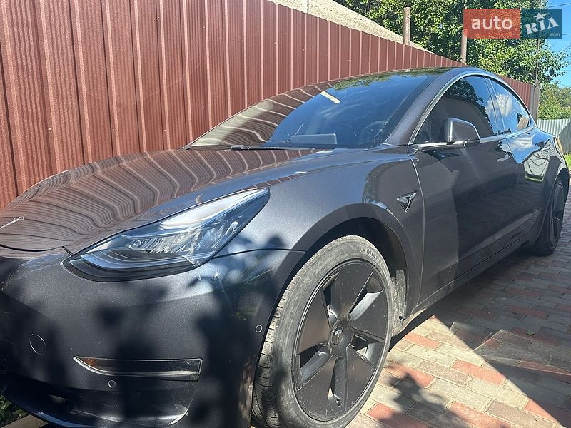 Седан Tesla Model 3 2020 в Харкові