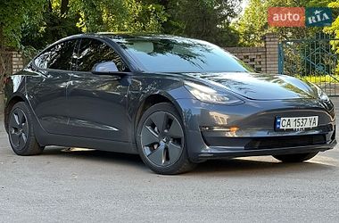 Tesla Model 3  2020