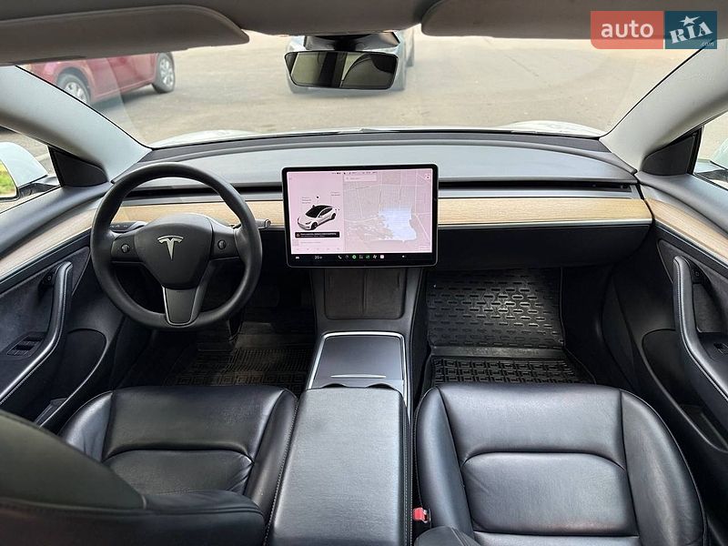 Седан Tesla Model 3 2021 в Одессе