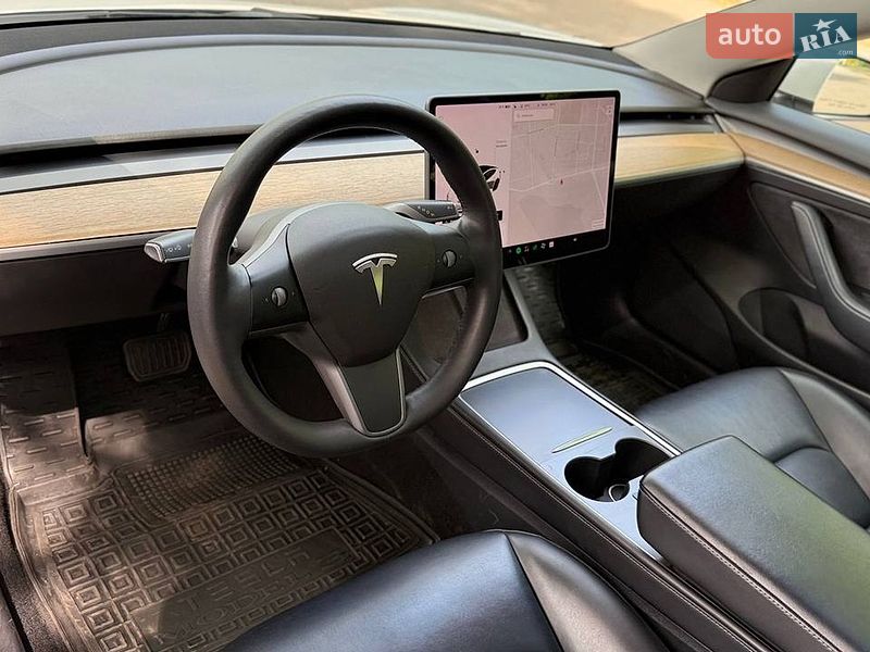 Седан Tesla Model 3 2021 в Одессе