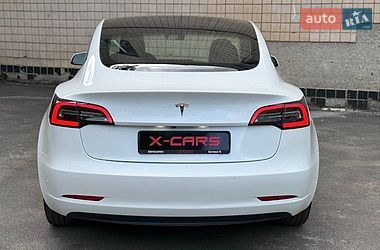 Седан Tesla Model 3 2021 в Одессе