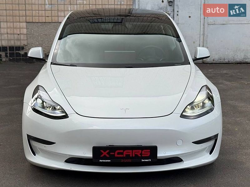 Седан Tesla Model 3 2021 в Одессе